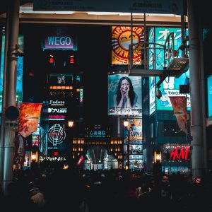 Digital Signage: The Ultimate Guide to Creating Engaging & Effective Displays